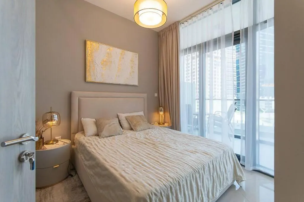 Convenient Location L Large Balcony L Great Pool Apartment Dubai