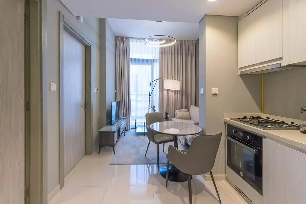 Convenient Location L Large Balcony L Great Pool Apartment Dubai 0*,  United Arab Emirates